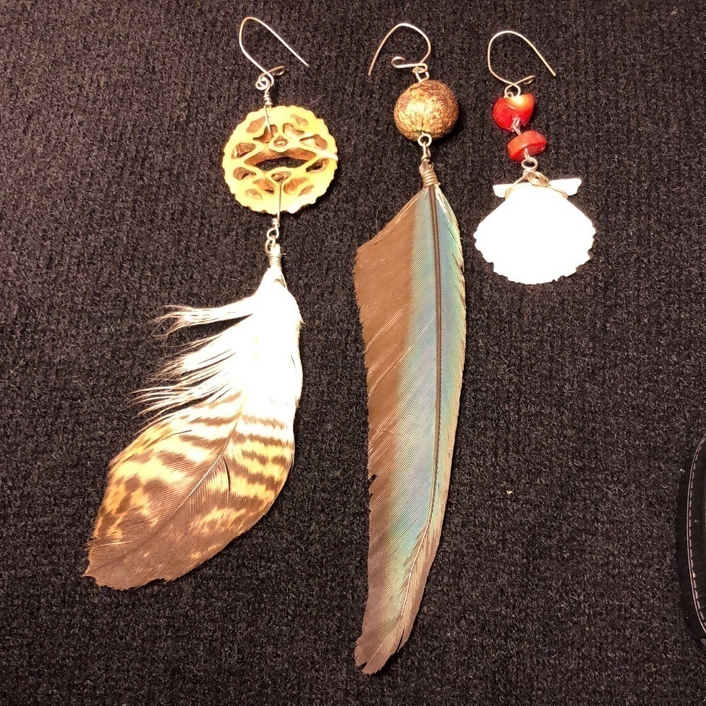 Feather 🪶 and shell 🐚 earrings